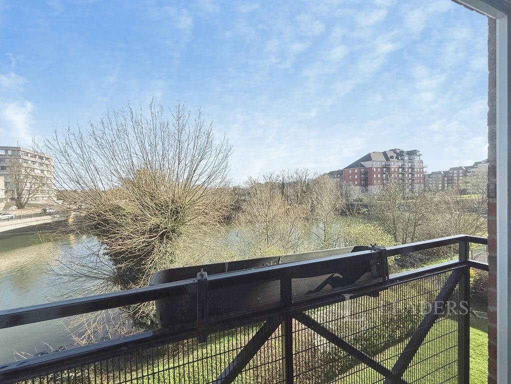 Property photo 2 of 12 Pbox-Img.Jpg