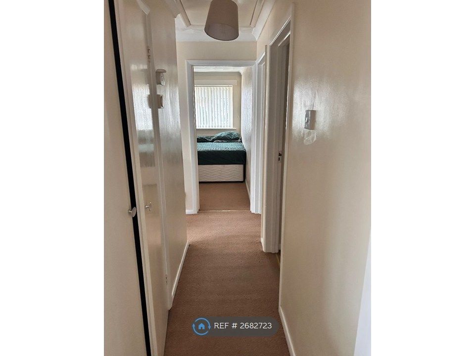 Property photo 3 of 16 Internal Hall