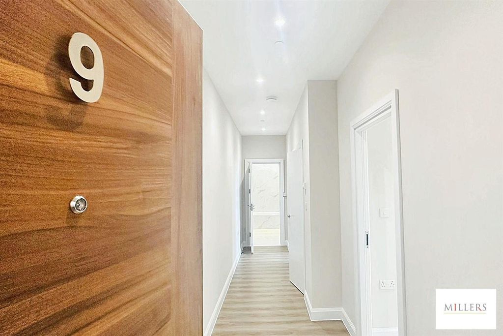 Property photo 2 of 9 1.Jpg