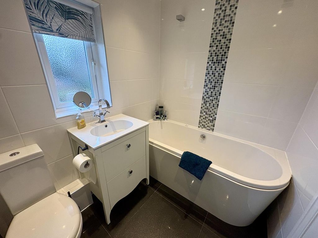 Property photo 3 of 29 Bathroom