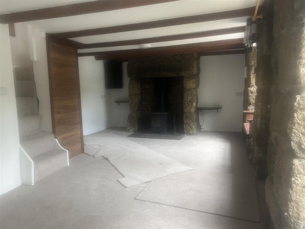 Property photo 3 of 17 Lounge/ Dining Room