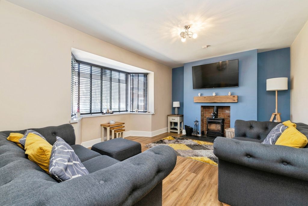 Property photo 3 of 16 Pbox-Img.Jpg