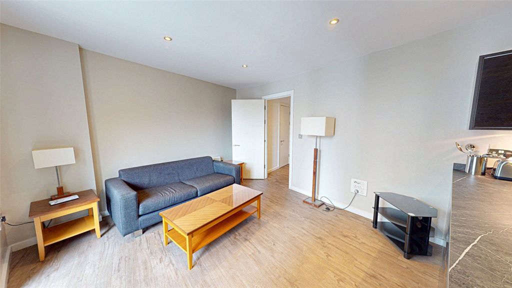 Property photo 3 of 7 Picture No. 04