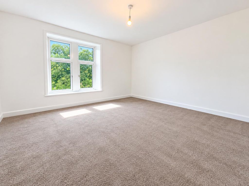 Property photo 2 of 3 Bedroom