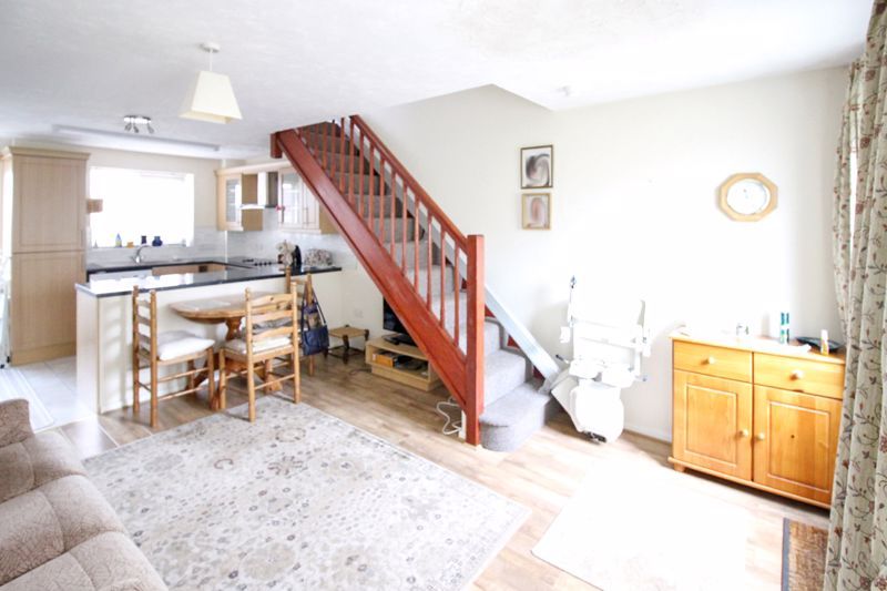 Property photo 2 of 7 Photo 3