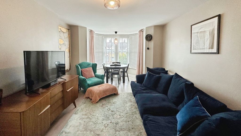 Property photo 3 of 14 Pbox-Img.Jpg