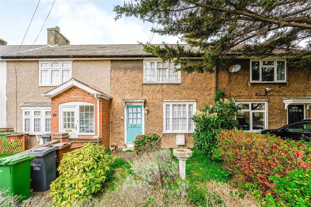 Property photo 1 of 10 Front