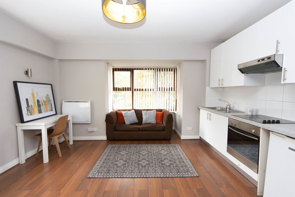 Property photo 2 of 9