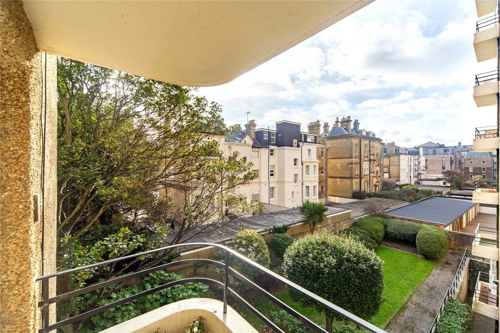 Property photo 3 of 15 Picture No. 24