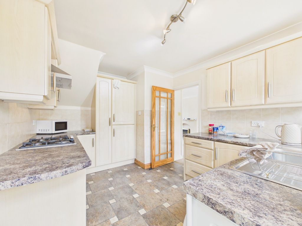 Property photo 3 of 13 5213546