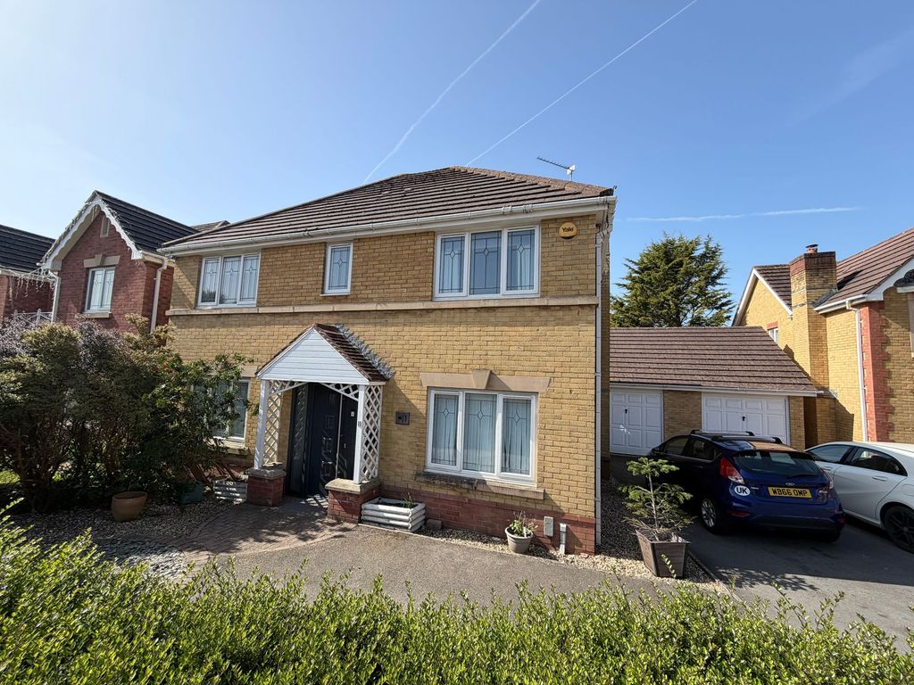 Property photo 1 of 31