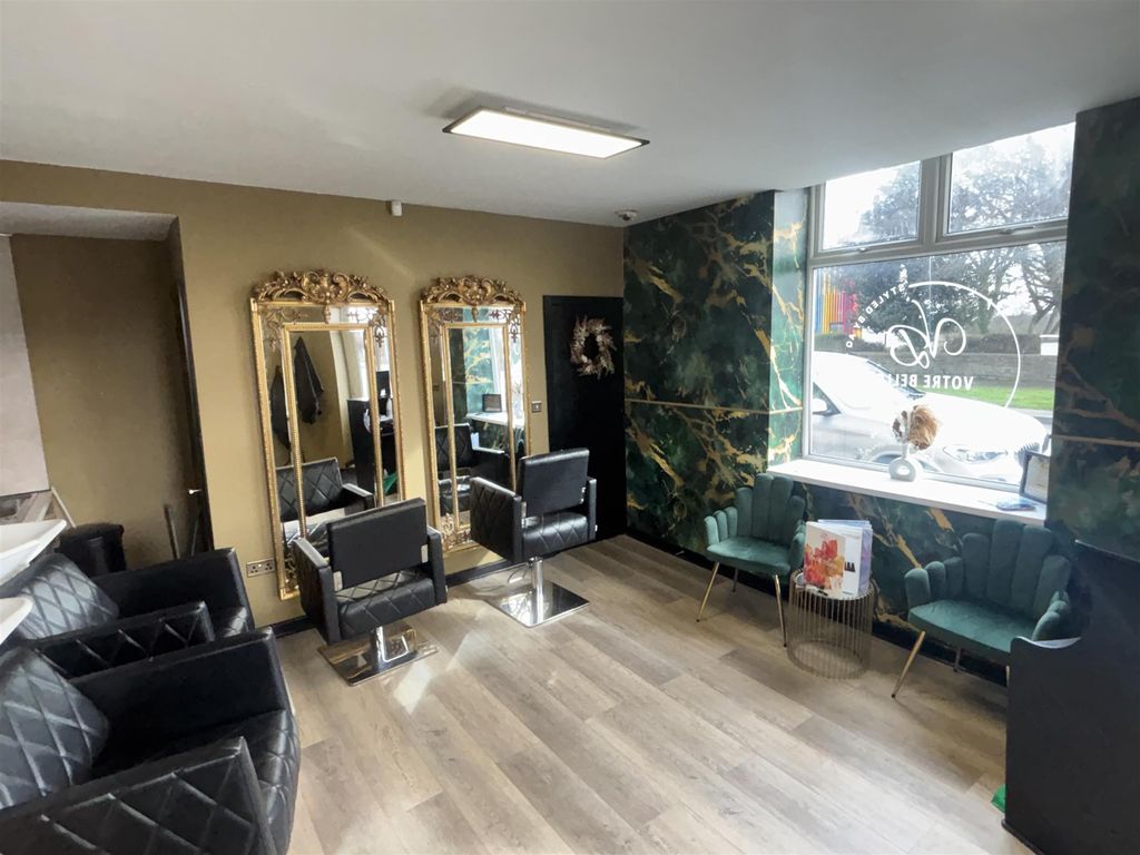 Property photo 3 of 7 Photo 2