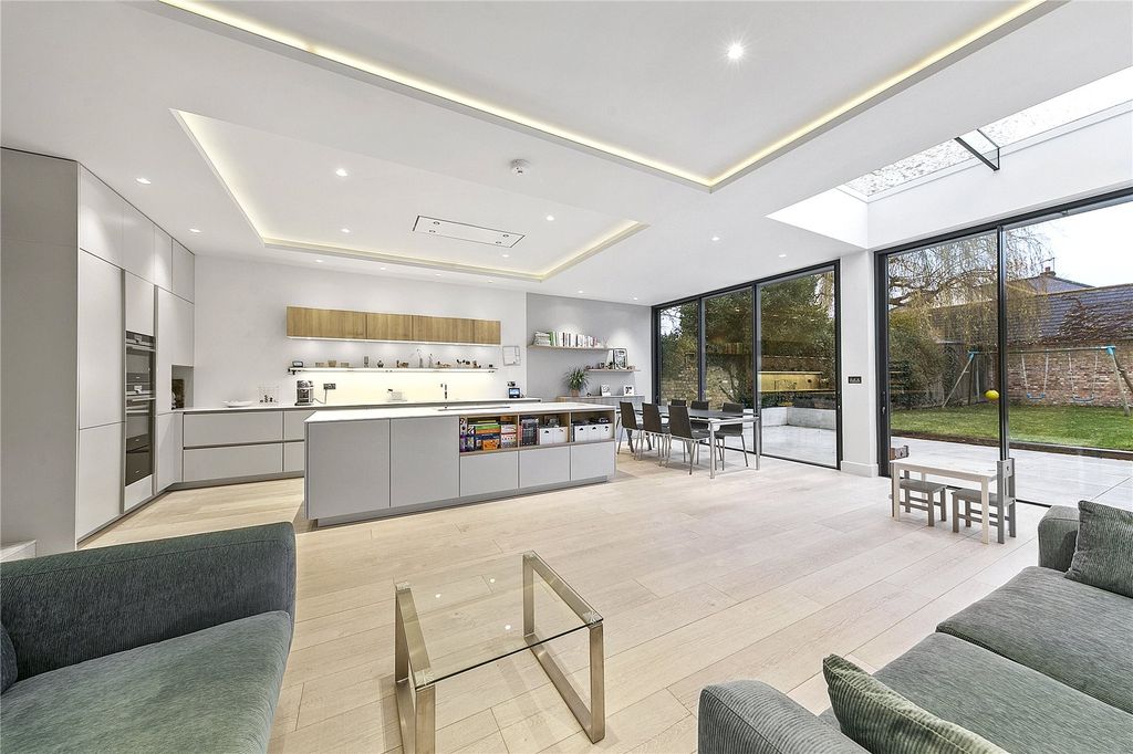 Property photo 3 of 17 Picture No. 07