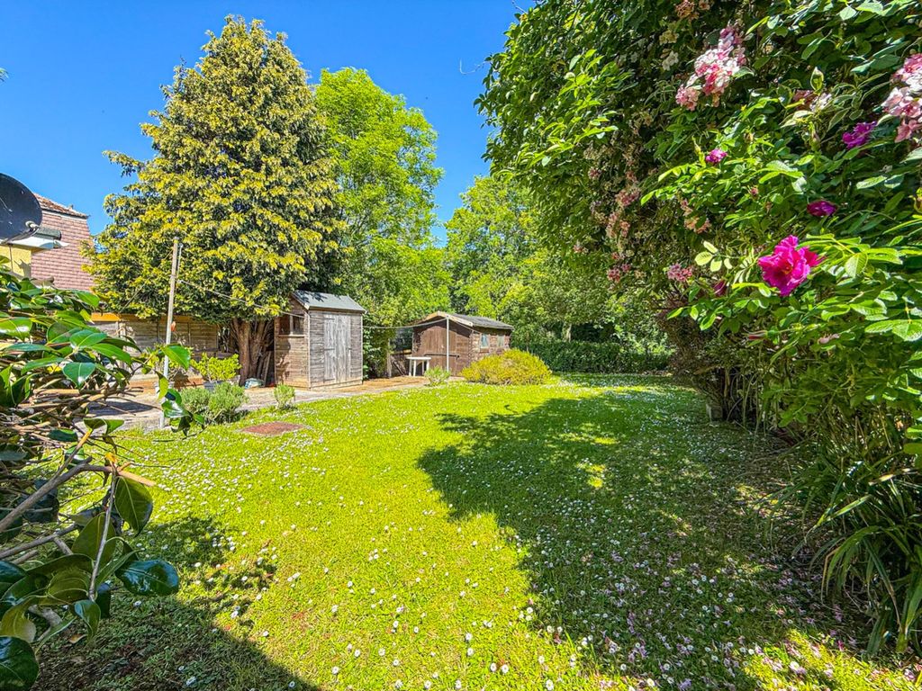 Property photo 2 of 16 4203734