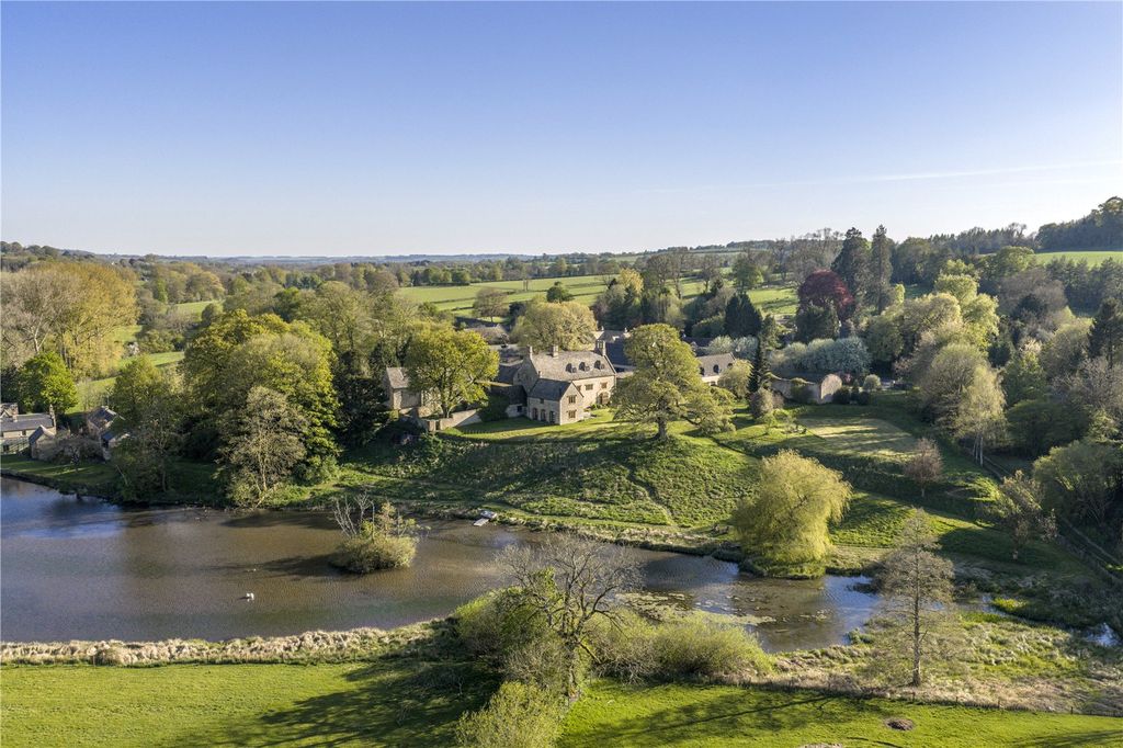 Property photo 1 of 17 Manor House