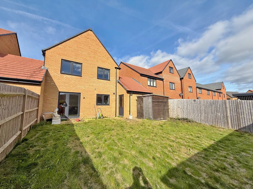 Property photo 2 of 12