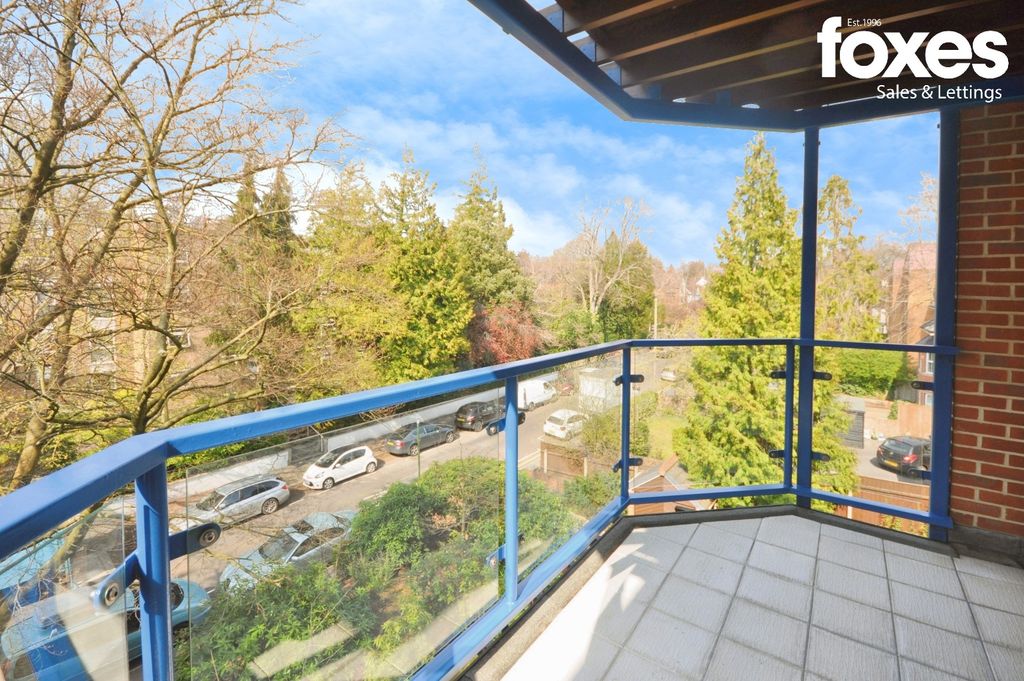 Property photo 3 of 17 4802412