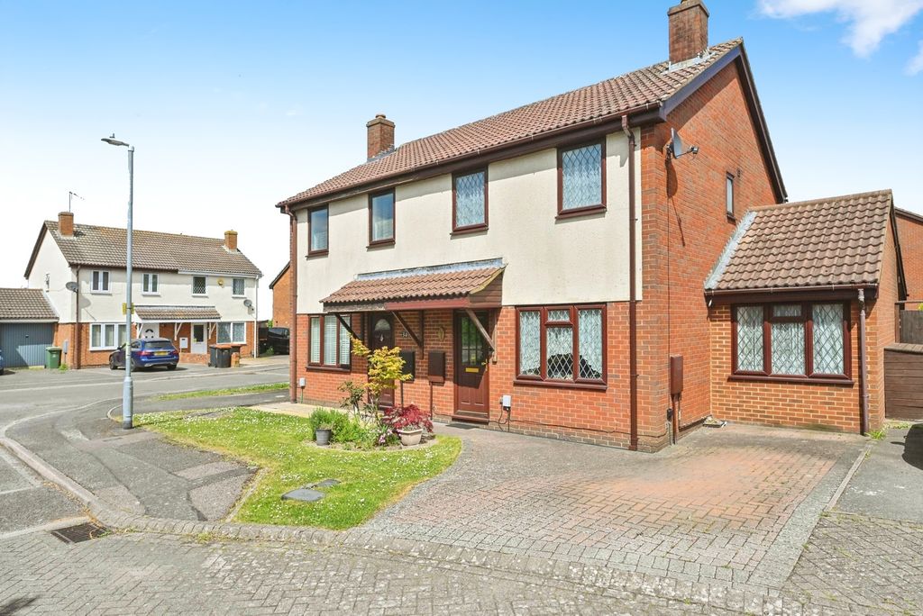 Property photo 1 of 16 Front