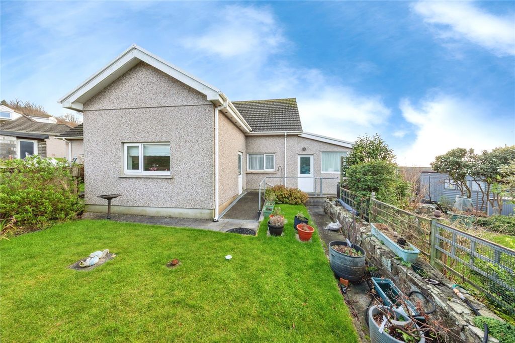 Property photo 2 of 21 Picture No. 16