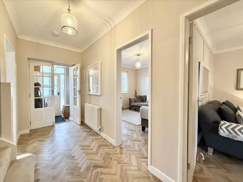 Property photo 2 of 31 Entrance Porch