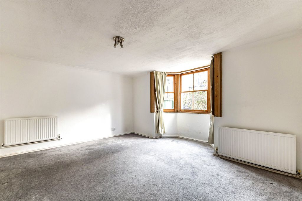 Property photo 2 of 12 Picture No. 03