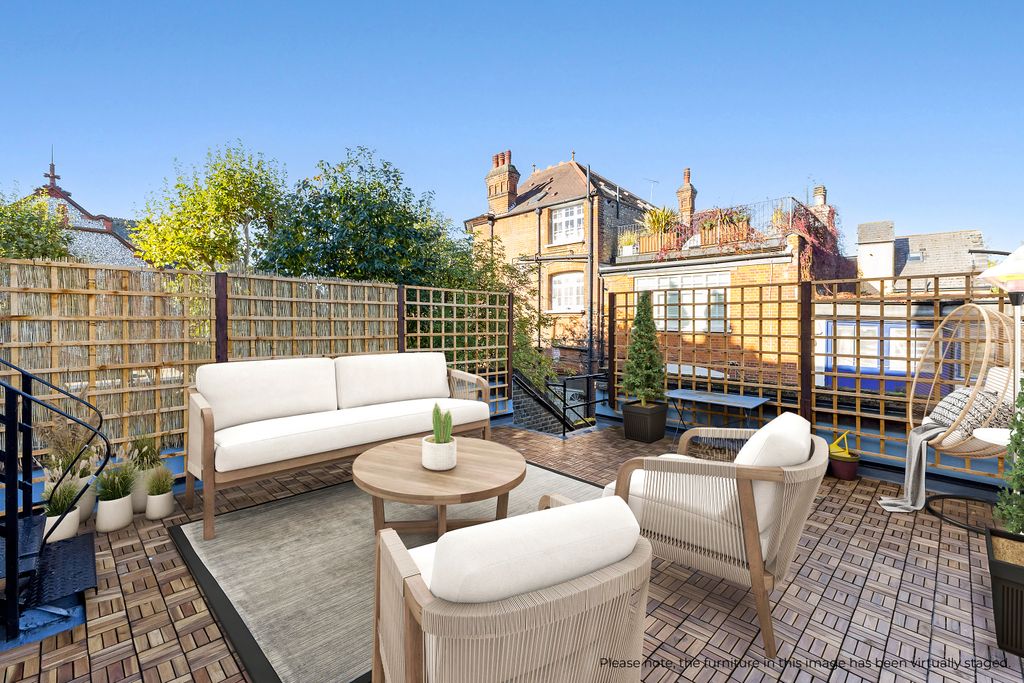 Property photo 2 of 24