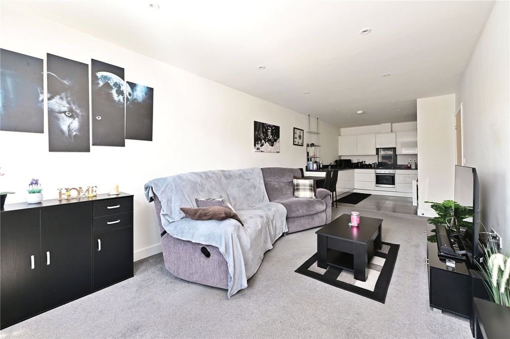 Property photo 3 of 9 Picture No. 04