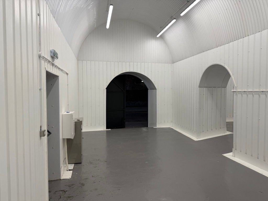 Property photo 2 of 2 An Empty Arch With White Lining