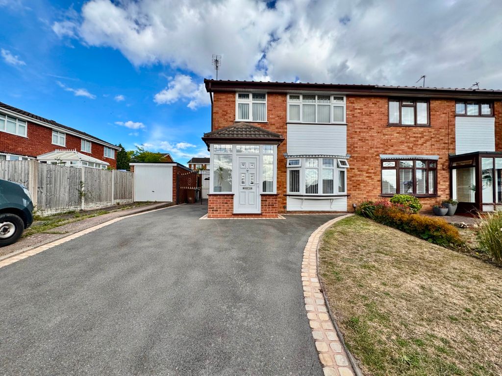 Property photo 2 of 37
