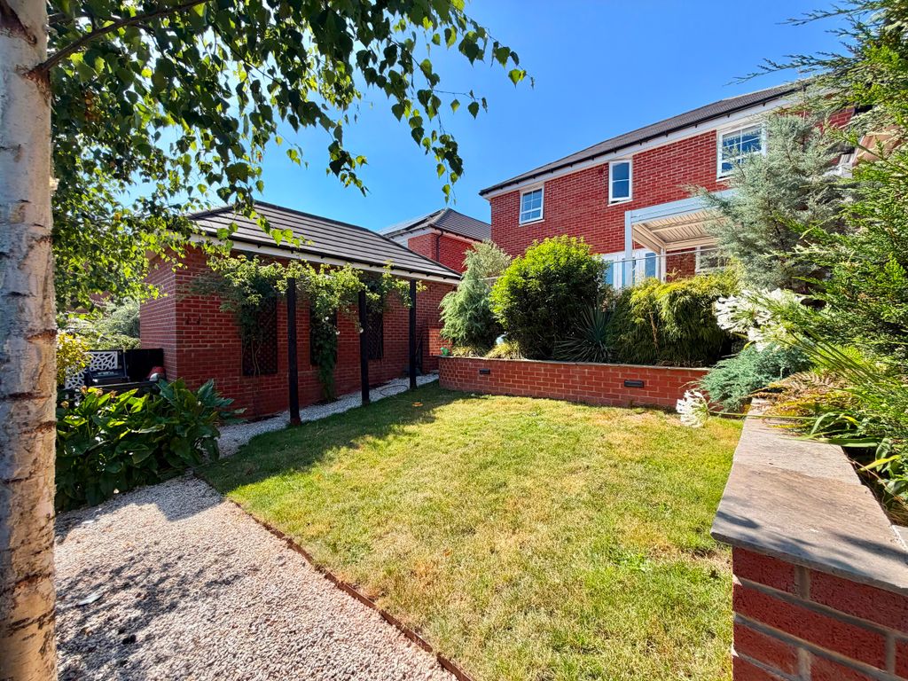 Property photo 2 of 23