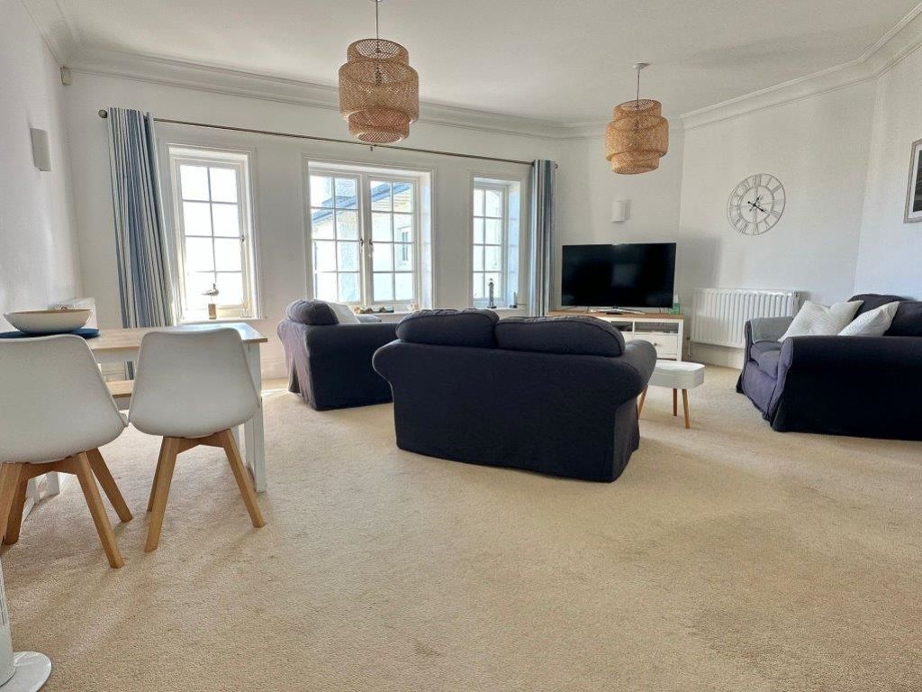 Property photo 2 of 12 Sfnz2592