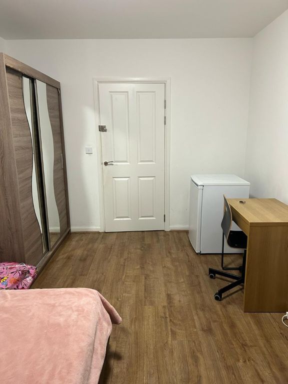 Property photo 3 of 3