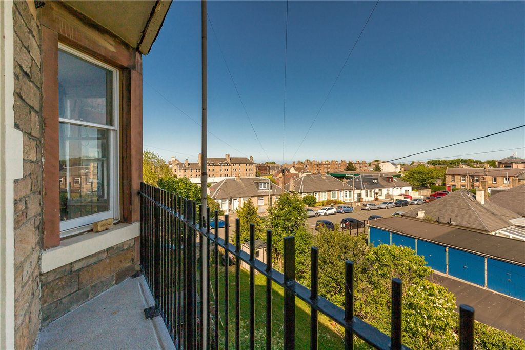 Property photo 3 of 21 Piershill Terrace 19
