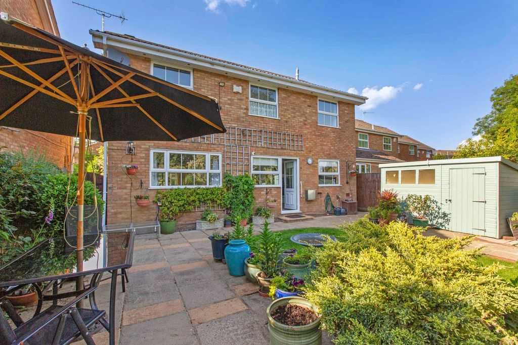 Property photo 2 of 17