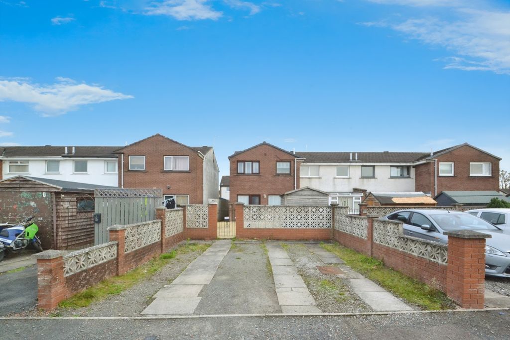 Property photo 2 of 20 Photo