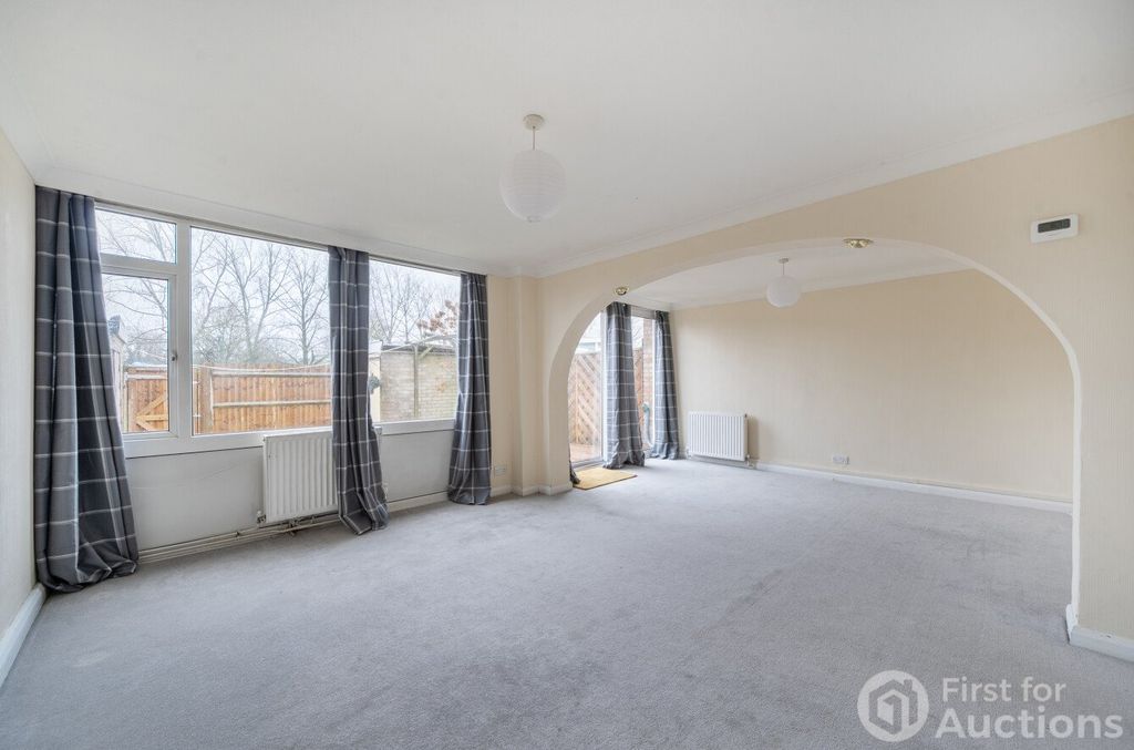 Property photo 2 of 12 2