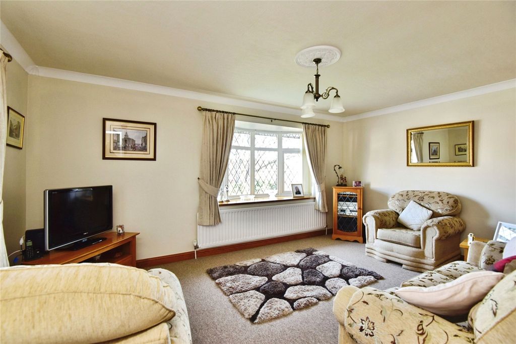 Property photo 2 of 21 Picture No. 02