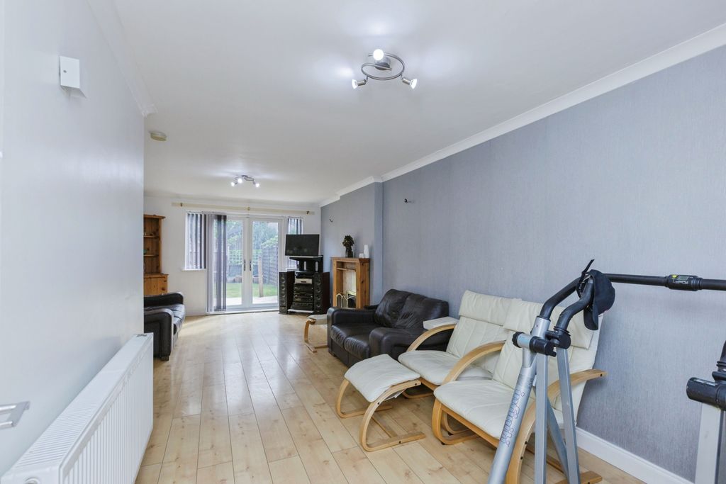 Property photo 2 of 15