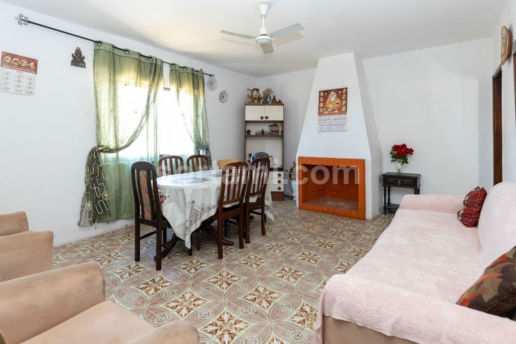 Property photo 3 of 22