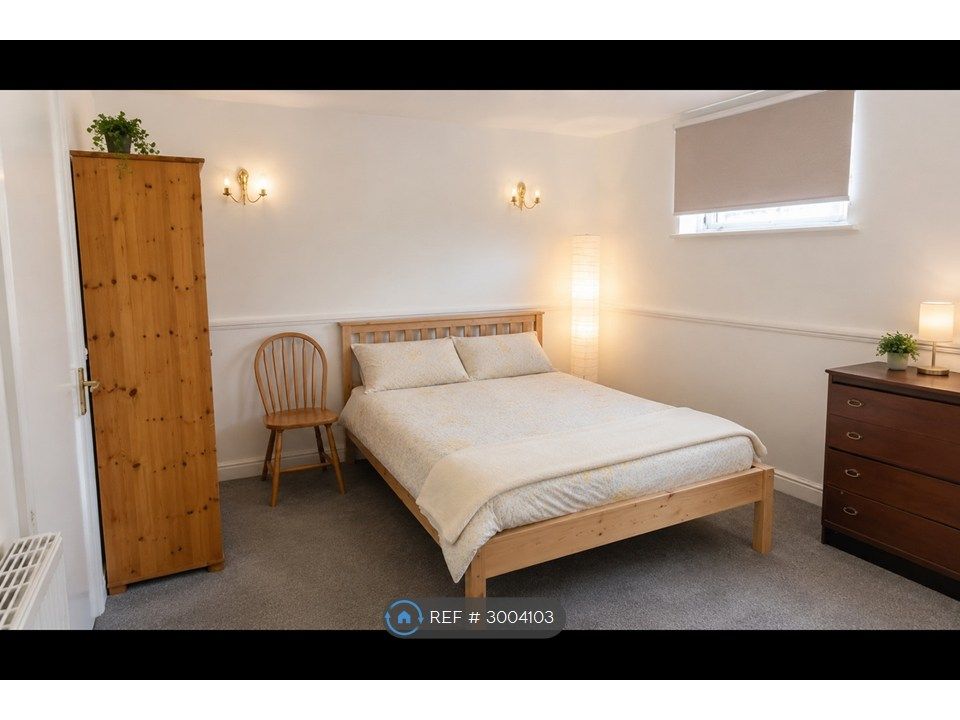 Property photo 1 of 2