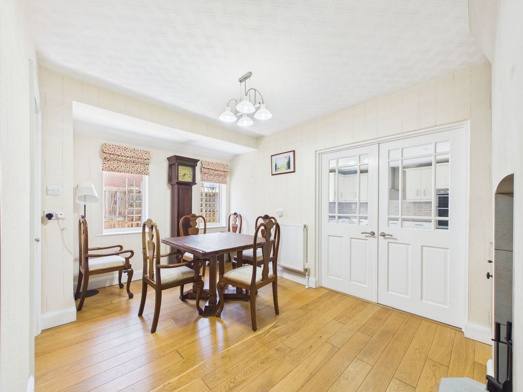 Property photo 3 of 24