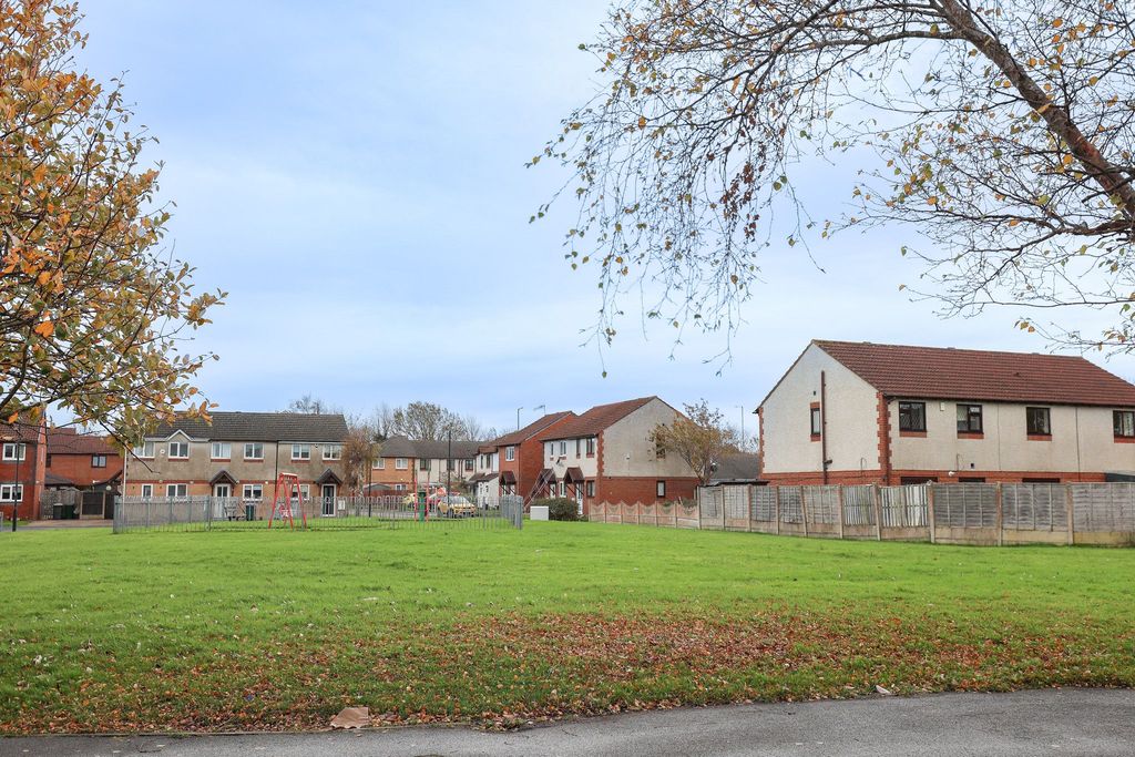 Property photo 2 of 10