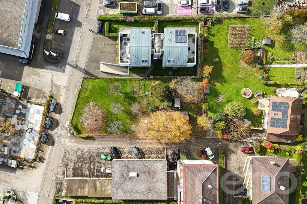 Property photo 2 of 6