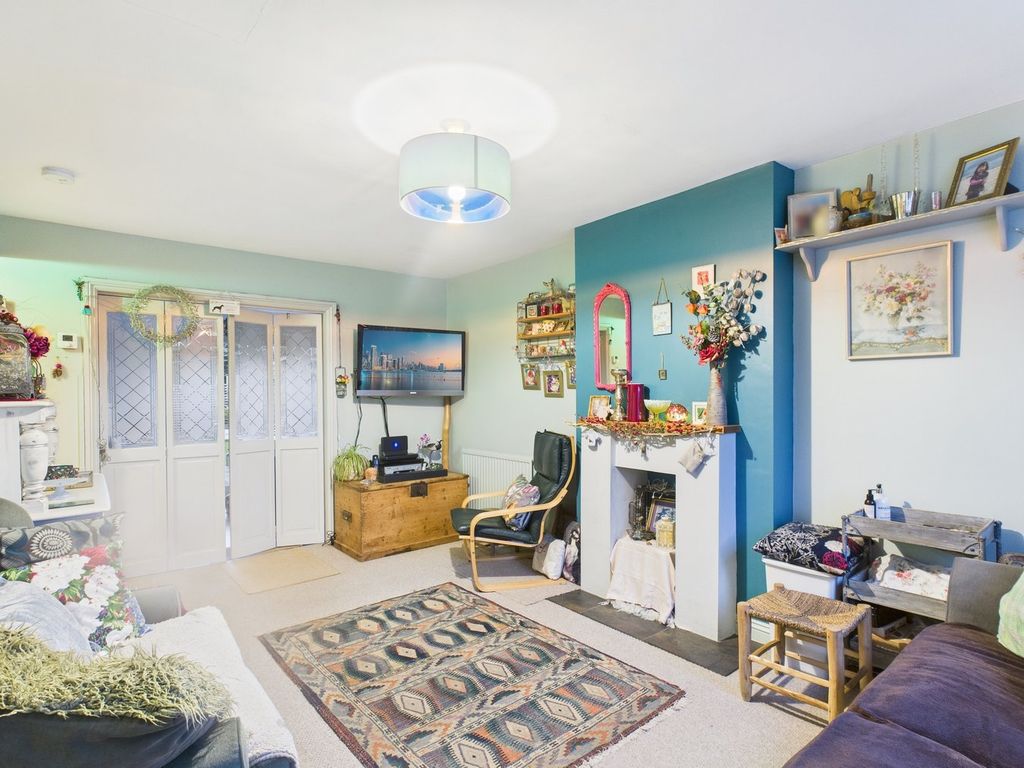 Property photo 3 of 17