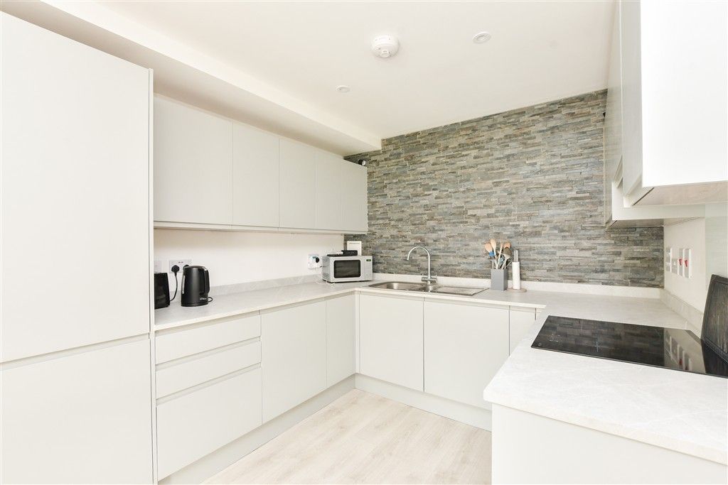 Property photo 1 of 7 Kitchen
