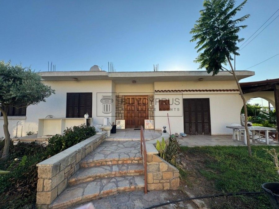 Property photo 1 of 18
