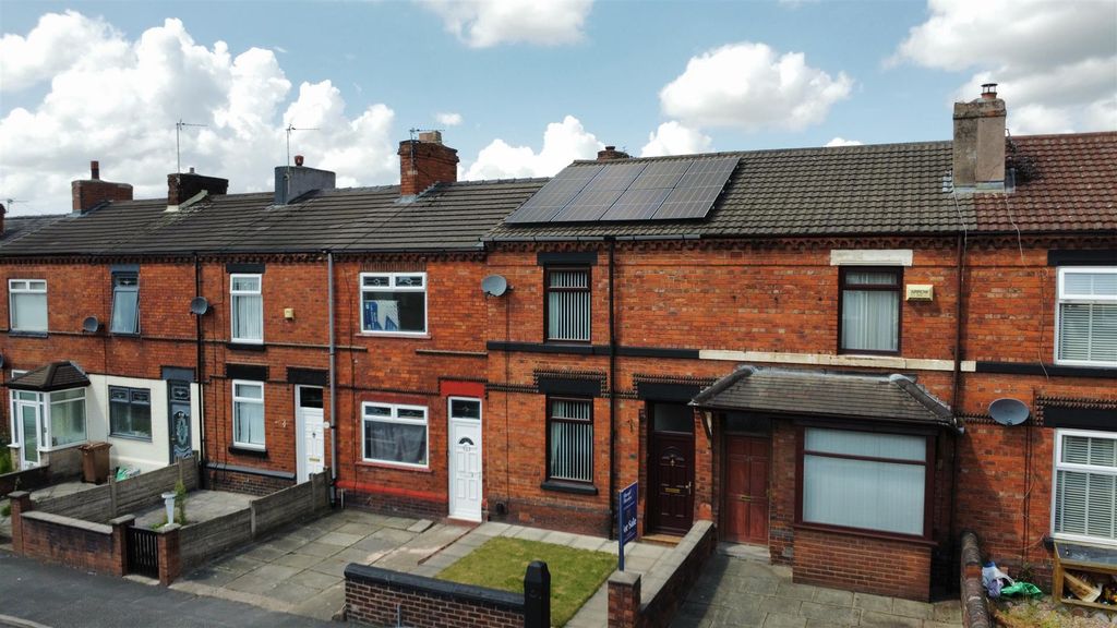 Property photo 1 of 19 West End Road For Sale