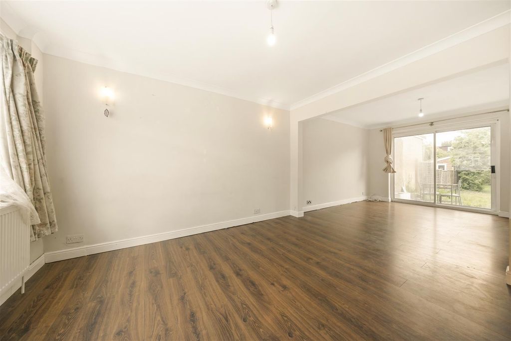 Property photo 3 of 10 7.Jpg