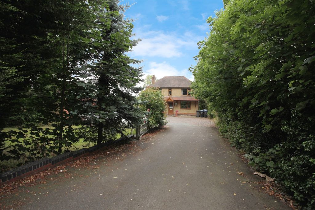 Property photo 1 of 30