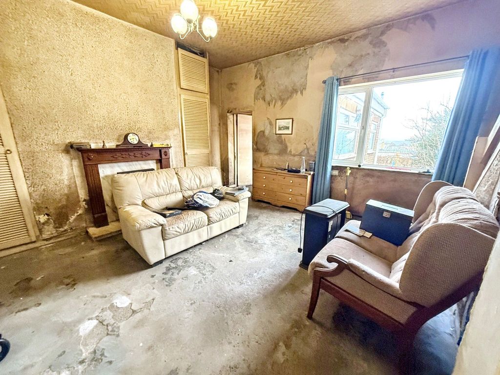 Property photo 3 of 25